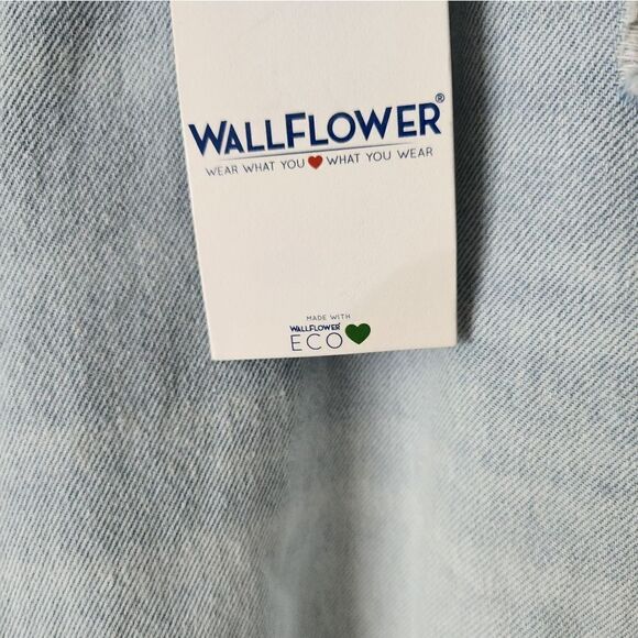 NEW WOMEN'S JEANS 14 WALLFLOWER SIZE 14 BLUE COLOR VERY NICE. - Picture 5 of 5